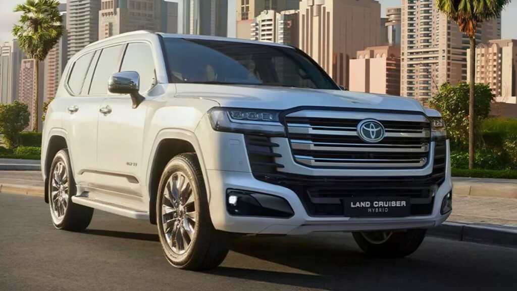 Toyota Land Cruiser Hybrid Unveiled (4)