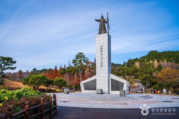 통영 이순신공원 /사진-ⓒ한국관광공사 포토코리아-김지호