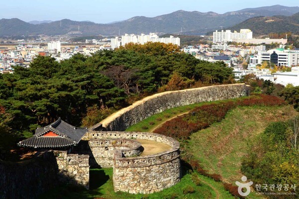 고창읍성 (ⓒ한국관광공사 포토코리아-이범수)