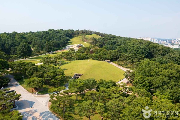 무령왕릉과 왕릉원 (ⓒ한국관광공사 포토코리아-김지호)