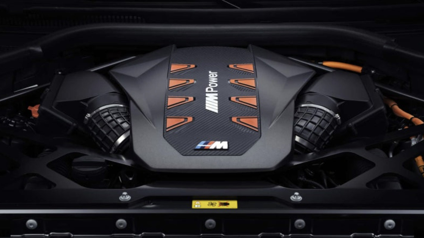 2026년형 BMW XM은 'XM라벨' 하나 730마력대의 괴물 성능