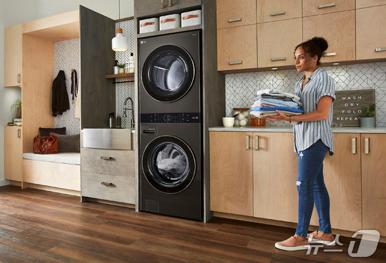 LG WashTower with differentiated AI Core Tech and outstanding ease of use / Photo courtesy of LG Electronics
