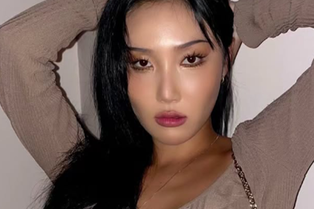 출처: 화사 SNS