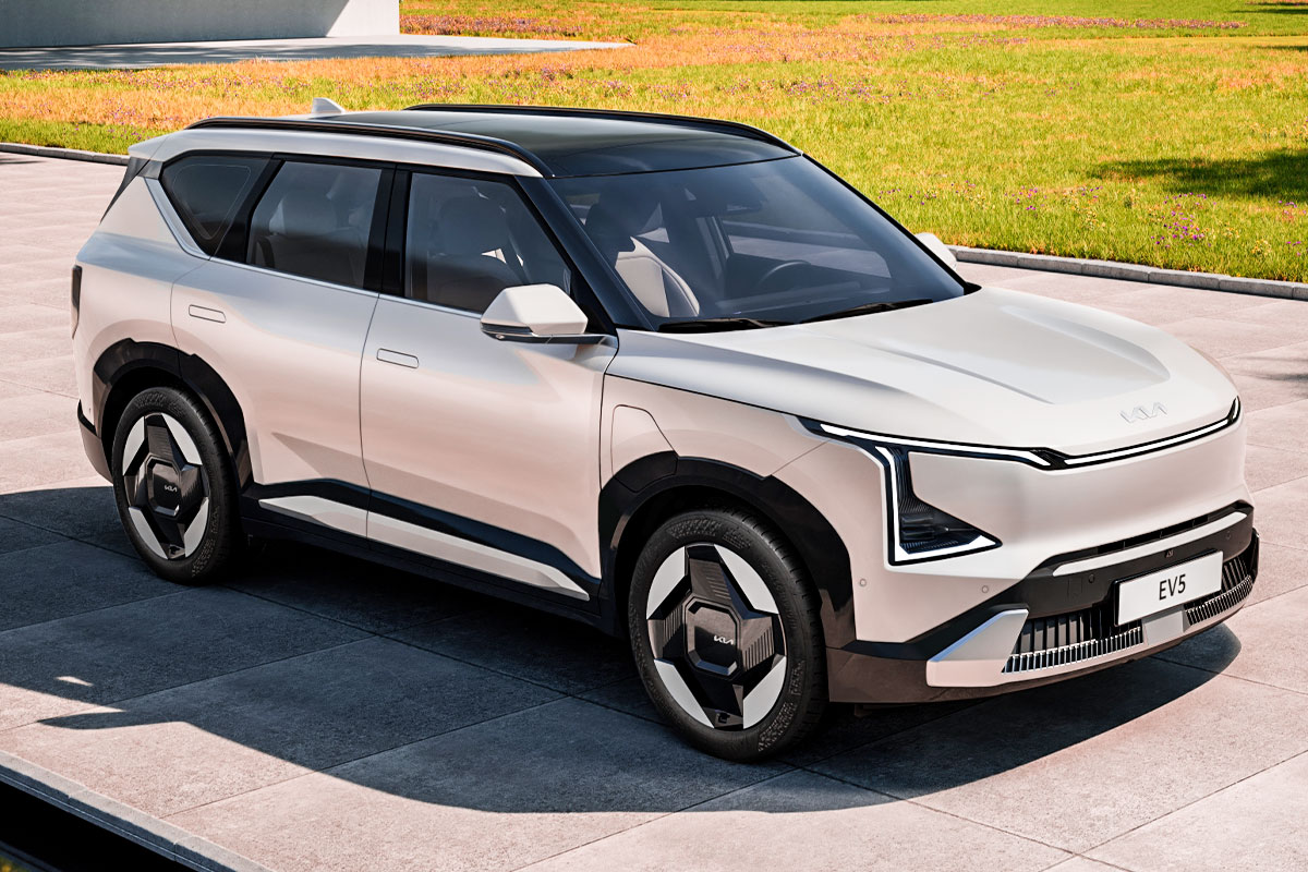 기아 - EV5 - 전기 SUV - 준중형 전기차 - 오퍼짓 유나이티드 - 스포티지 - 평탄화 시트 - 81.4kWh - 패밀리카 - 실용성