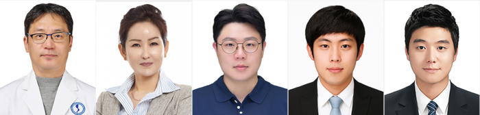 우현구 아주대의대 교수, 신현정 아주대공대 교수, 박성홍 아주대의대 박사후연구원, 김주현 과학기술정보연구원, 이동기 미국 펜실베니아대 연구원(왼쪽부터).