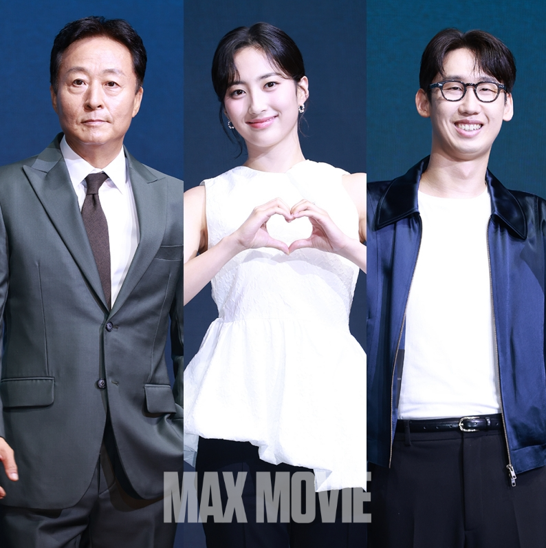 포토타임 갖는 김종수, 김민, 이상진(왼쪽부터). 정유진 기자