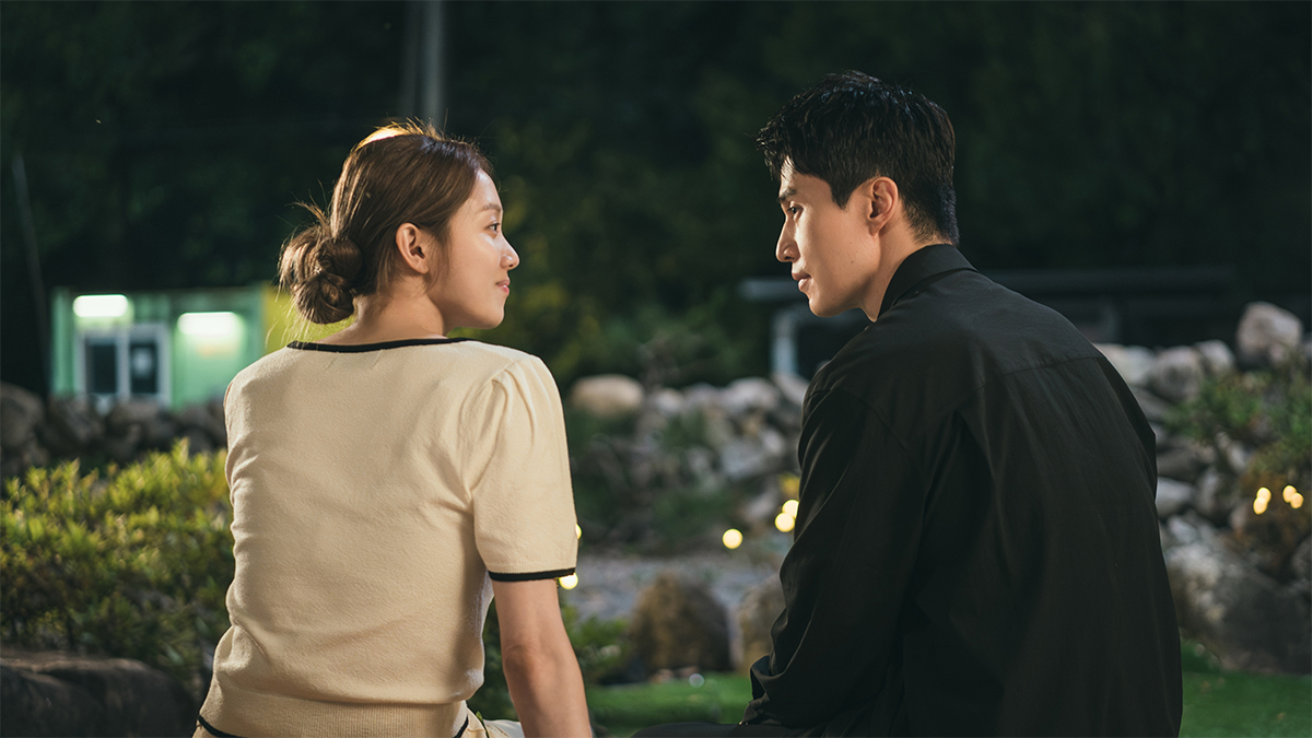 '착한 사나이'에서 로맨스 호흡을 맞추는 이성경(왼쪽)과 이동욱. 사진제공=JTBC