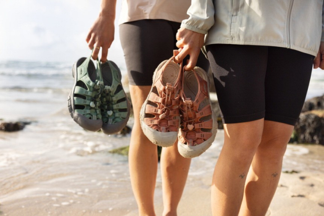 I really cannot wear sneakers this summer…Record-breaking heat has everyone switching shoes