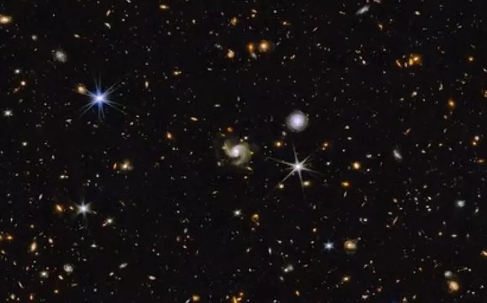 引用: NASA, ESA, CSA, A. Pagan(STScI), R. Jansen(ASU)