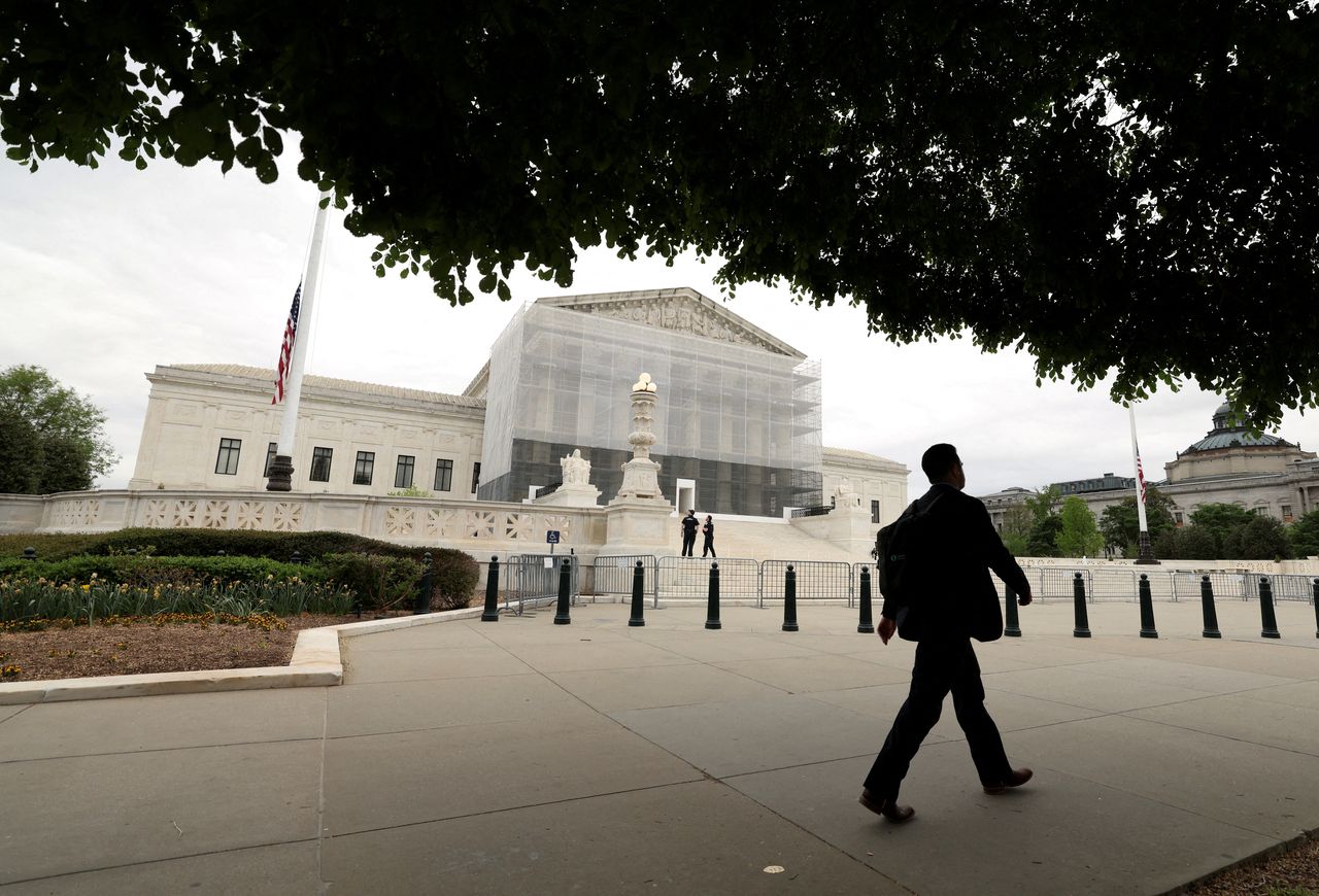 A person walks past the U.S. Supreme Court in Washington on April 21. Reuters-Yonhap