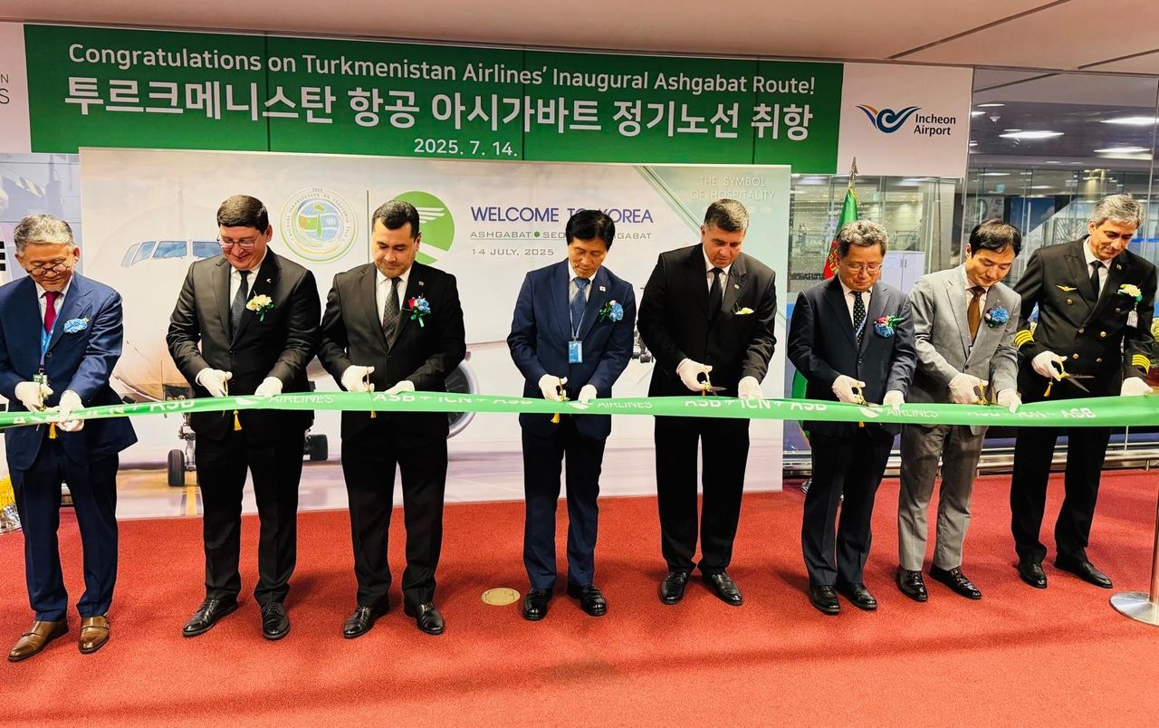 Attendees inaugurate the first-ever direct passenger flight between Incheon and Ashgabat, Turkmenistan, at Incheon International Airport Terminal 1 in Incheon on Monday. (Sanjay Kumar/ The Korea Herald)