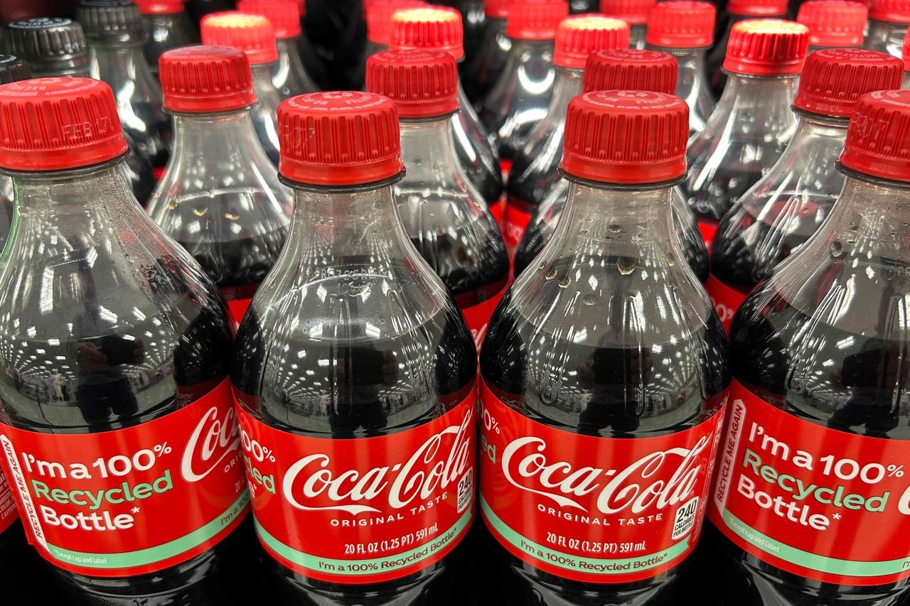 Plastic bottles of Coca-Cola sit on the shelf at a store in Stevensville, Maryland, March 25. AFP-Yonhap]