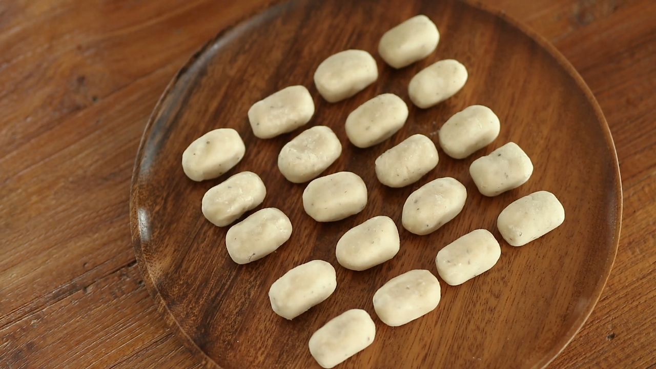Wind rice cake 2