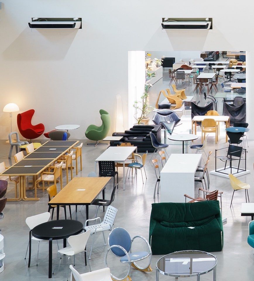 Apartmentfull Market, a vintage, secondhand furniture store in Gwangju, Gyeonggi Province (Apartmentfull Market)]