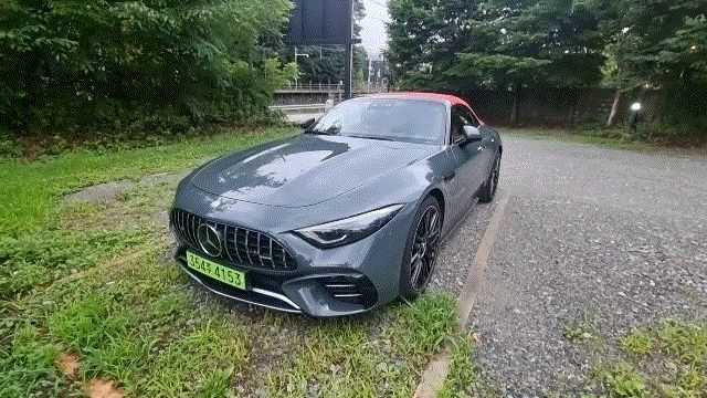 Mercedes-AMG SL 43 Roadster (Kan Hyeong-woo/The Korea Herald)