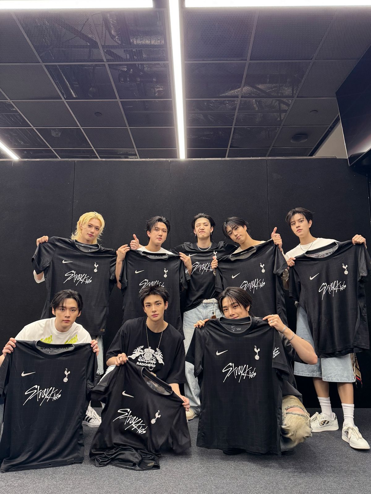 @realstraykids
