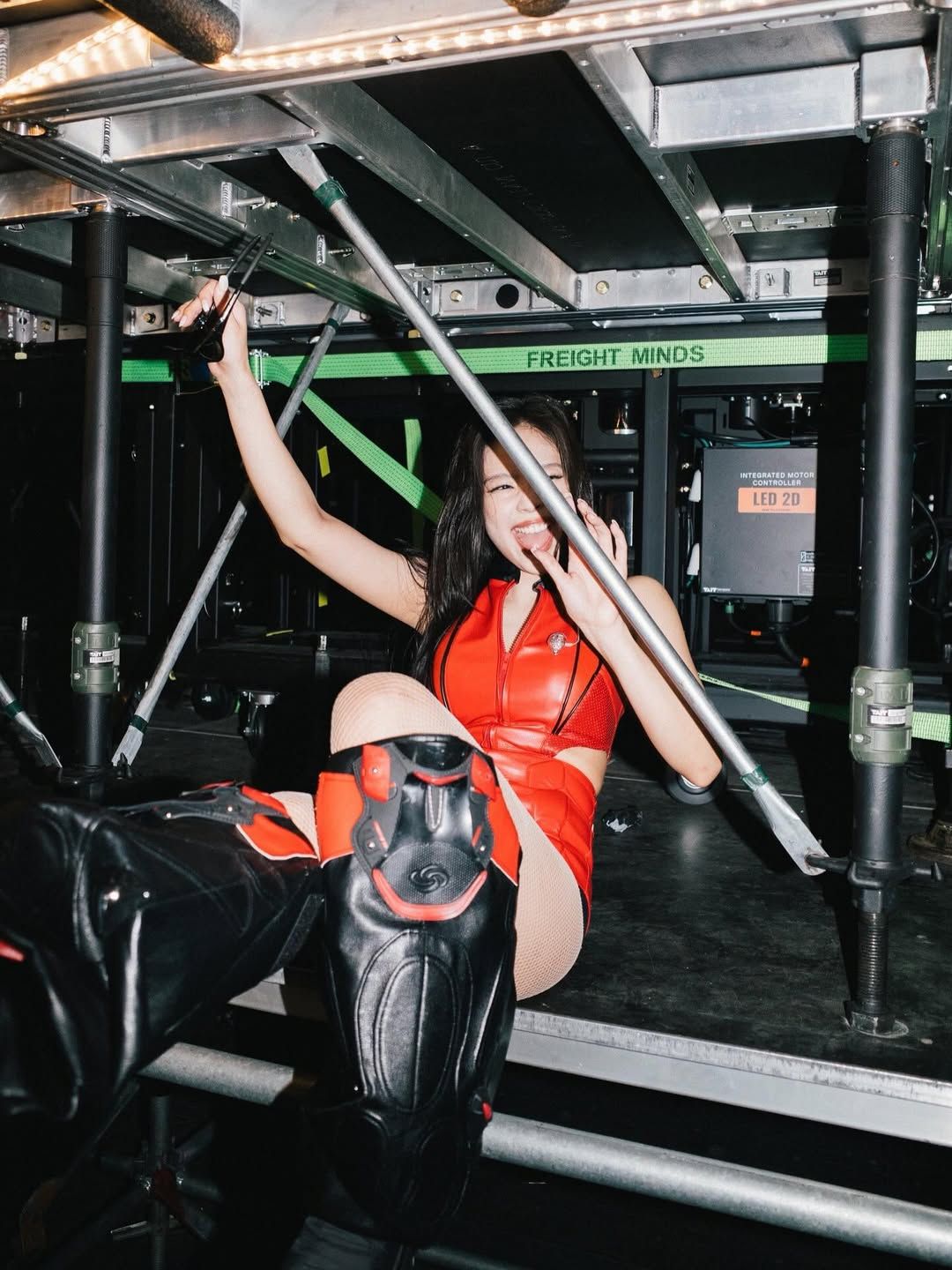 @jennierubyjane