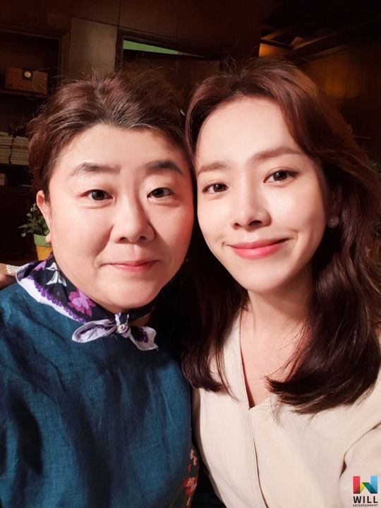 이정은과 한지민 