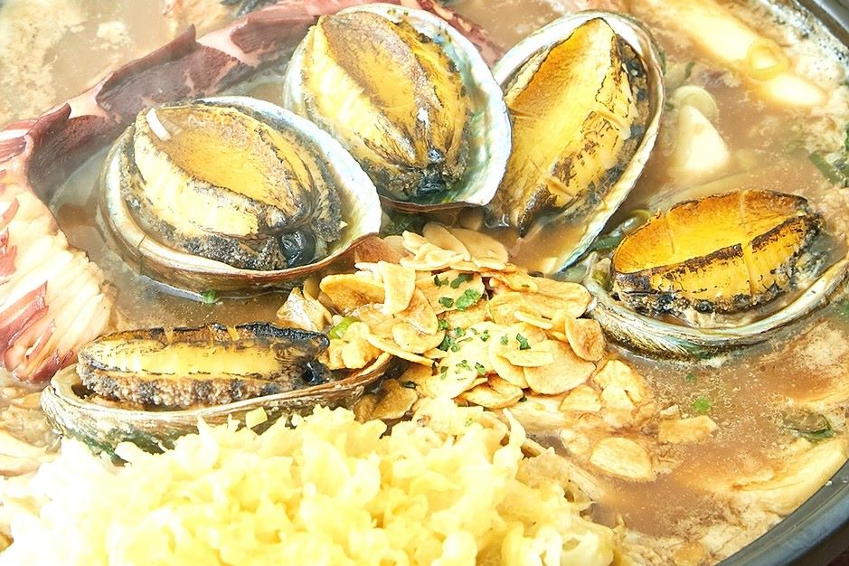 진전복삼계탕 논현 본점 / 사진=한국관광공사@TourAPI