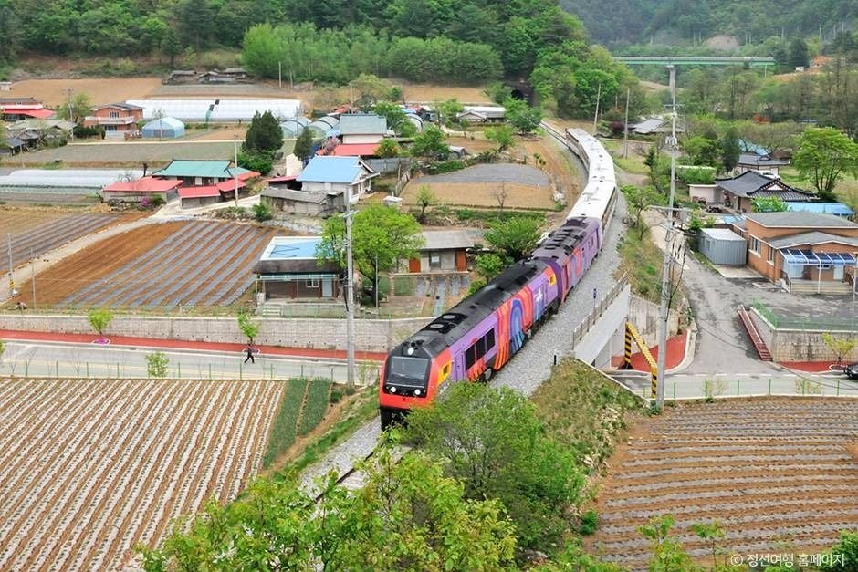 정선아리랑열차(A-train) / 사진=한국관광공사@TourAPI