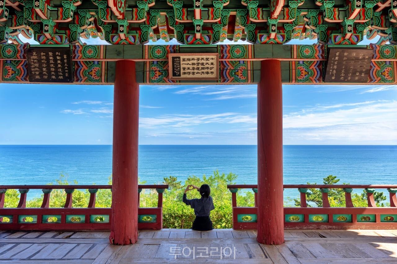 블루로드 트레킹 코스 현수교  울진 망양정 /사진-경상북도문화관광공사