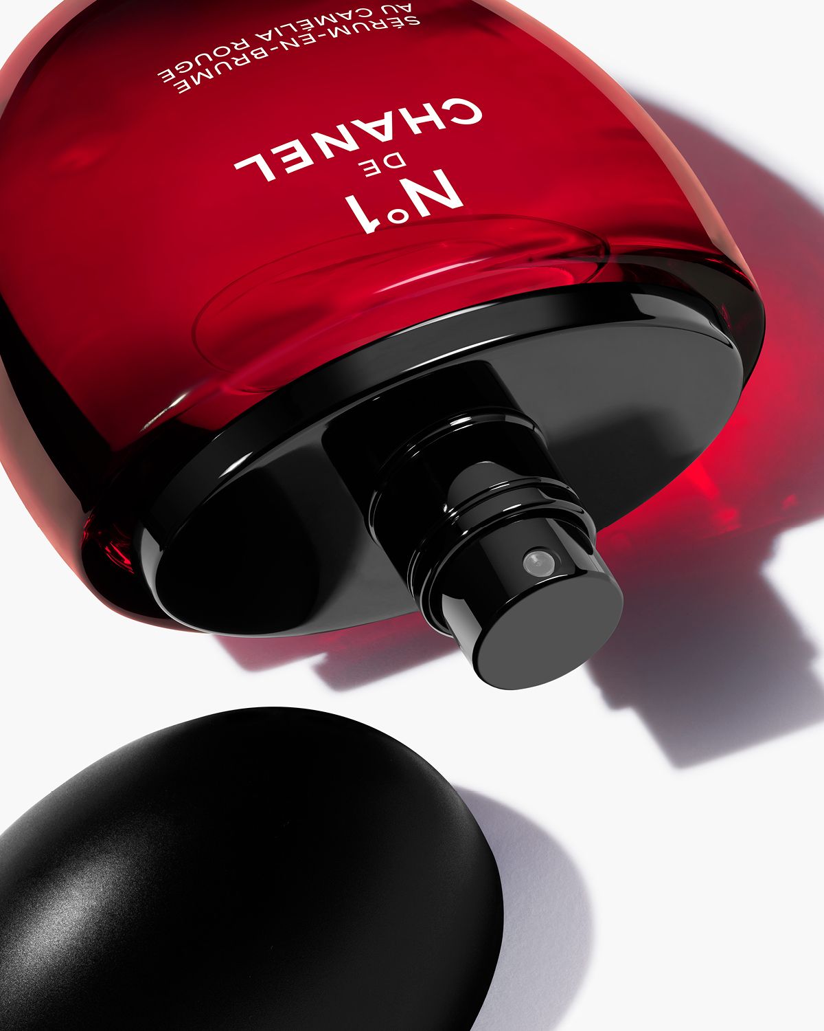 N°1 DE CHANEL 레드 까멜리아 세럼 인 미스트 50ml 16만5천원.