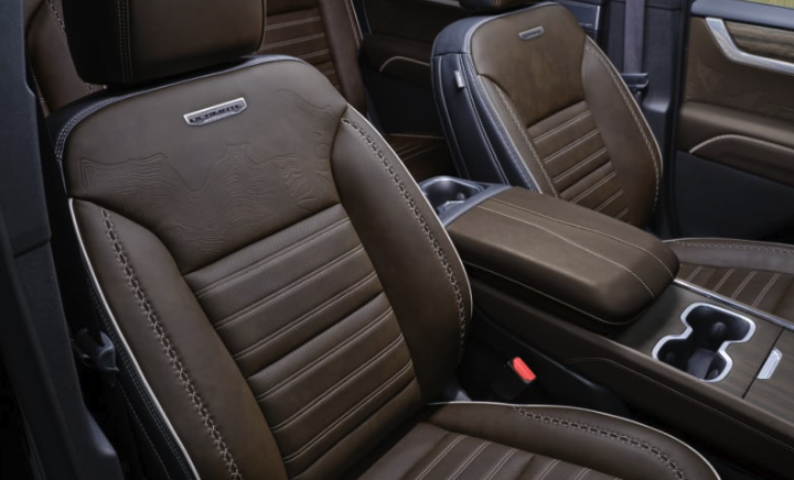 GMC 아카디아 드날리 얼티밋 공개 압도하는 포스의 준대형 SUV