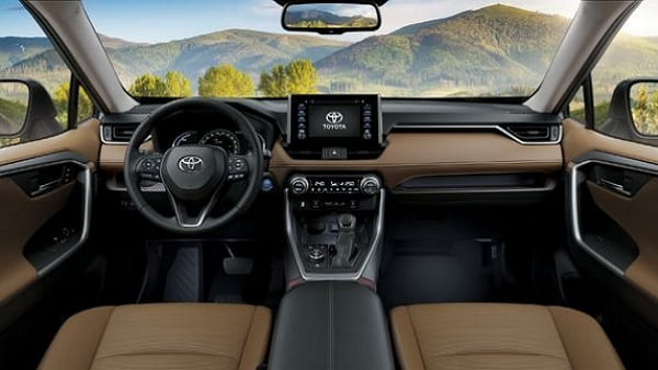 현행 RAV4 하이브리드. [사진=토요타]