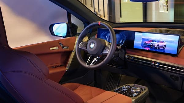 뉴 iX. [사진=BMW]