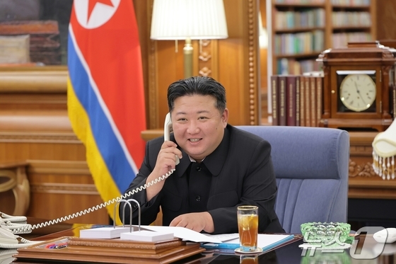 The Workers\' Party of Korea\'s official newspaper, Rodong Sinmun, reported on Wednesday that North Korean leader Kim Jong Un had a phone conversation with Russian President Vladimir Putin on the previous day / Rodong Sinmun