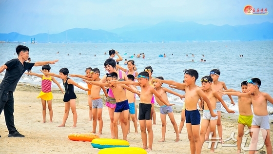 On Thursday, the North Korean Workers\' Party newspaper Rodong Sinmun reported that marine sports activities are actively taking place across the country in celebration of Marine Sports Month in July and August / Rodong Sinmun