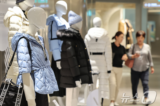 「消費者の財布が閉じた！ファッション不況」