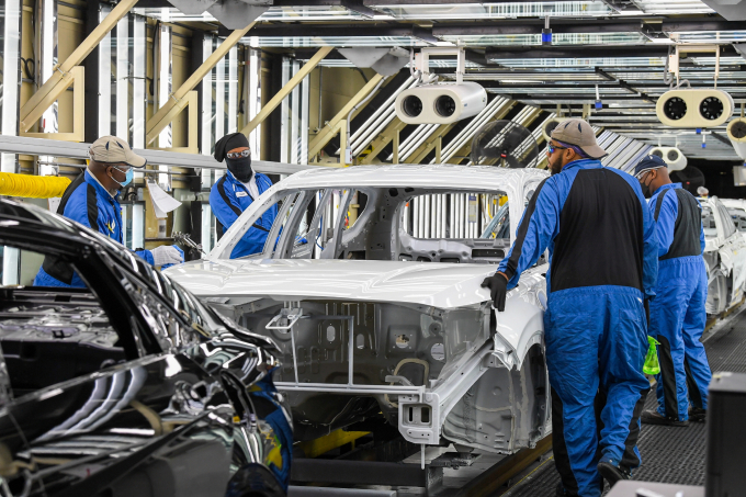 현대차와 GM이 협력에 2028년까지 신차 5종을 공동 개발한다. 사진은 현대차 미국 앨라배마 공장 생산라인. /사진=현대차