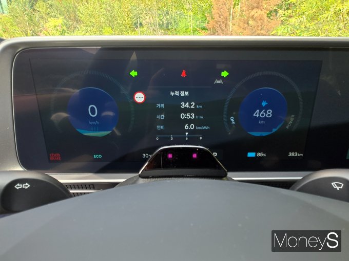 신형 아이오닉 6는 0.21의 공기저항계수와 4세대 배터리의 조합으로 국내 최장 1회 충전 주행 거리를 달성했다. /사진=김이재 기자