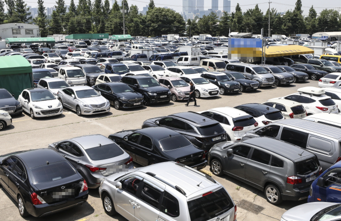 올 상반기 중고차 전기차 시세가 상승세를 보였다는 분석 결과가 나왔다. 사진은 서울시내 한 중고차 매매단지. /사진=뉴시스