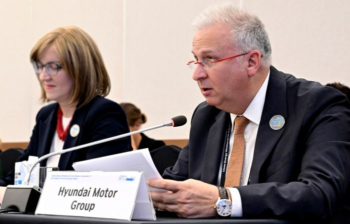 켄 라미레즈 현대자동차 HMG에너지&수소사업본부 부사장이 제16차 청정에너지 장관회의(CEM16) 산업탈탄소 및 에너지 효율 세션에 참석해 발언하고 있다. ⓒ현대차그룹