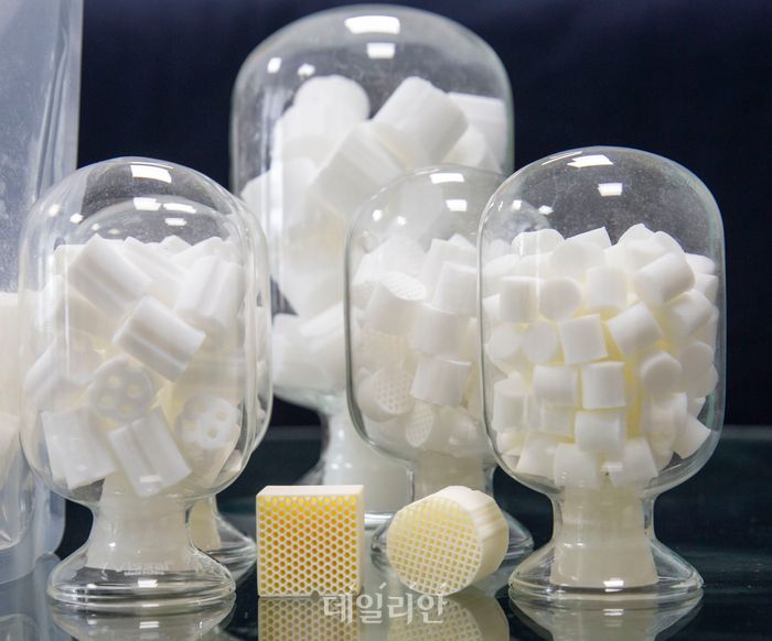 연구진이 개발한 다양한 형태의 촉매. ⓒ한국에너지기술연구원