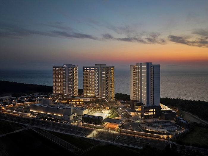 시몬스는 '신라모노그램 강릉' 전 객실에 자사 매트리스를 납품했다.