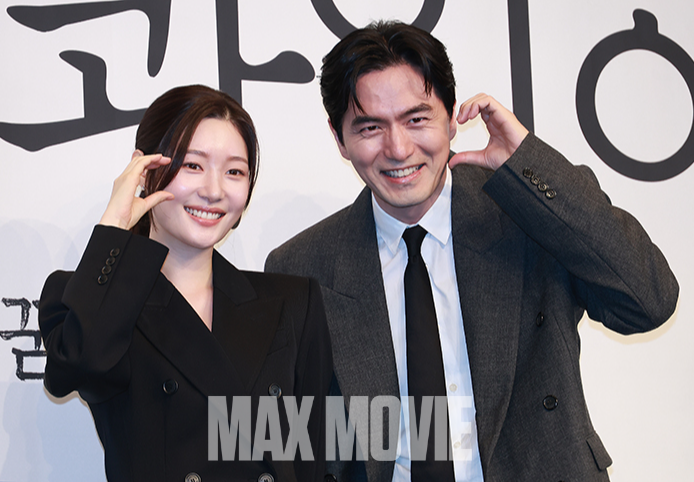 JTBC 토일 드라마 '에스콰이어'의 주연배우 정채연(왼쪽)과 이진욱. 정유진 기자 noir1979@maxmovie.com