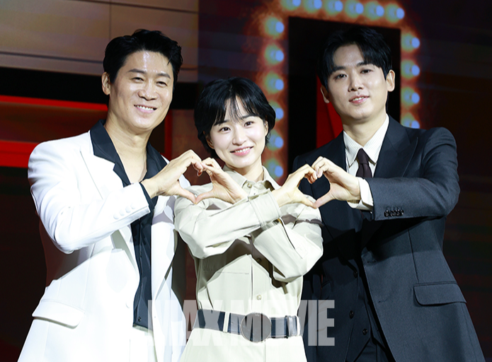많이 사랑해주세요! 정유진 기자