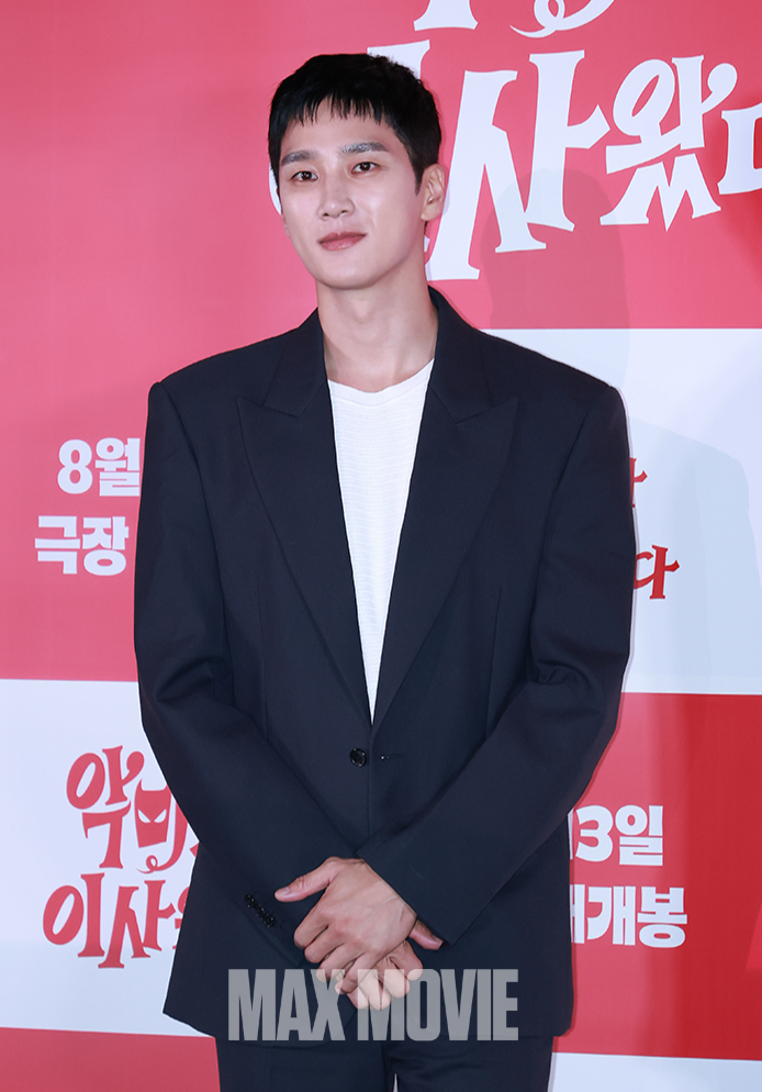 오랜만에 에겐남 캐릭터. 정유진 기자