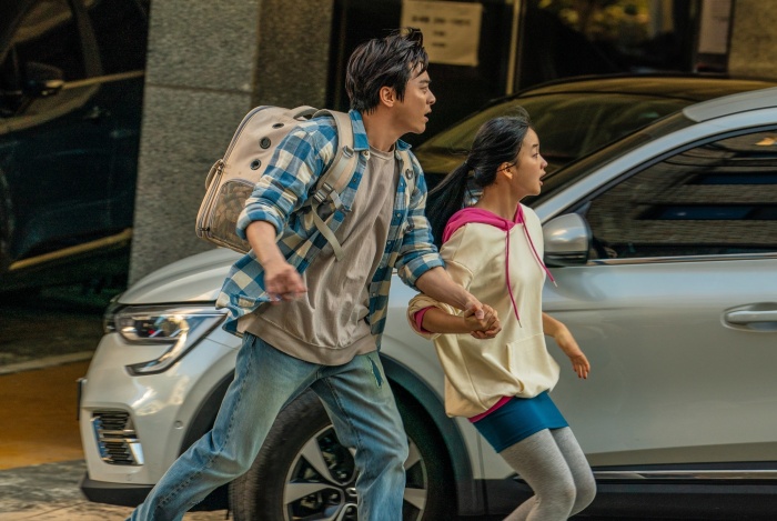 지난달 30일 개봉한 조정석 주연의 영화 '좀비딸'의 흥행 기세가 꺾이지 않고 있다. 사진제공=NEW