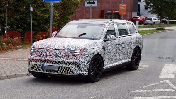 GV90 테스트카 전측면부. [사진=Autoblog]