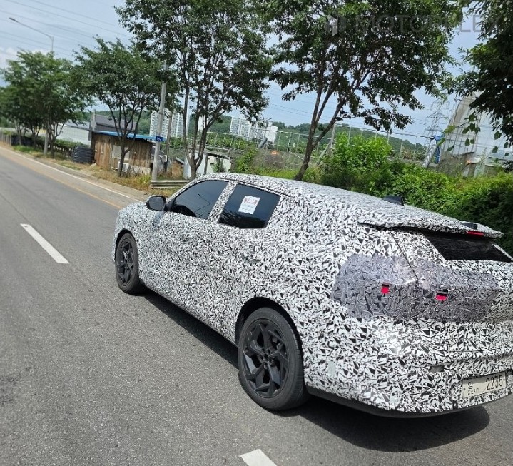 르노코리아 오로라 2 프로젝트카 시험주행