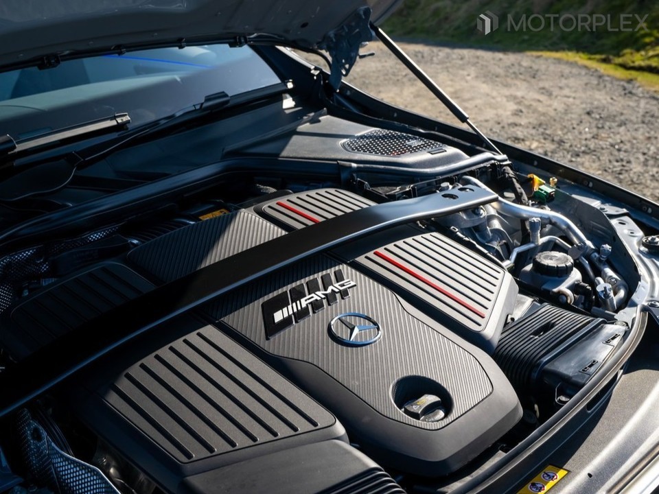 메르세데스-벤츠 E53 AMG