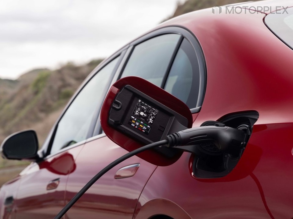 메르세데스-벤츠 E53 AMG