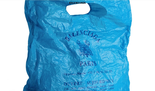 引用：BALENCIAGA