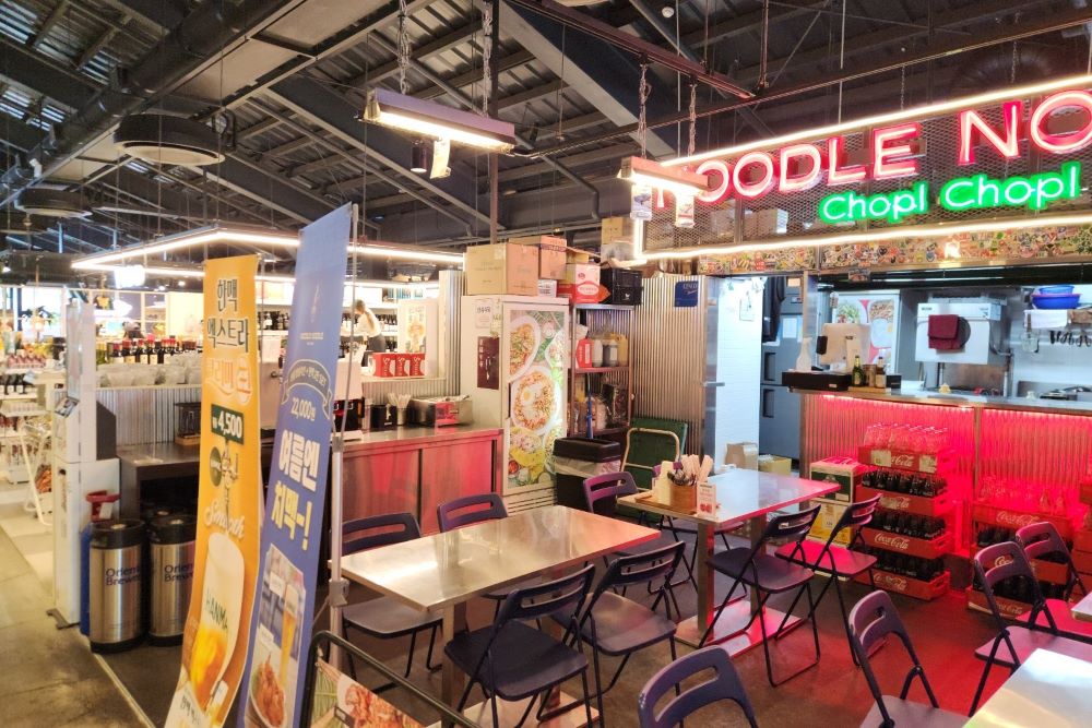 내부 식당 / 직접촬영