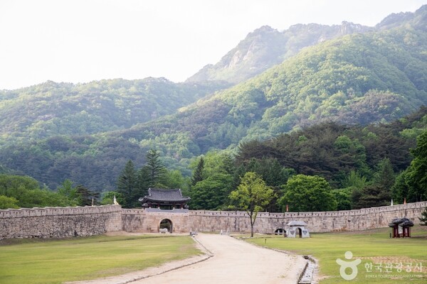 문경새재 (ⓒ한국관광공사 대한민국 구석구석)