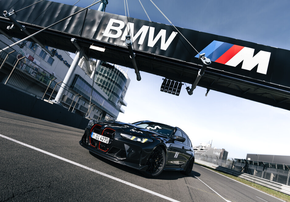 BMW M3 CS 투어링 공개 뉘르부르크링에서 신기록 달성!
